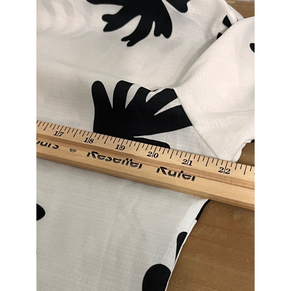 COMMense White Black Abstract Print Button Down Shirt & Shorts Set XS - Picture 6 of 12